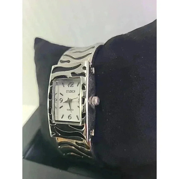 Womens Studio Zebra Print Black Silver Tone Watch Design Cuff Band NEW BATTERY - Picture 2 of 8